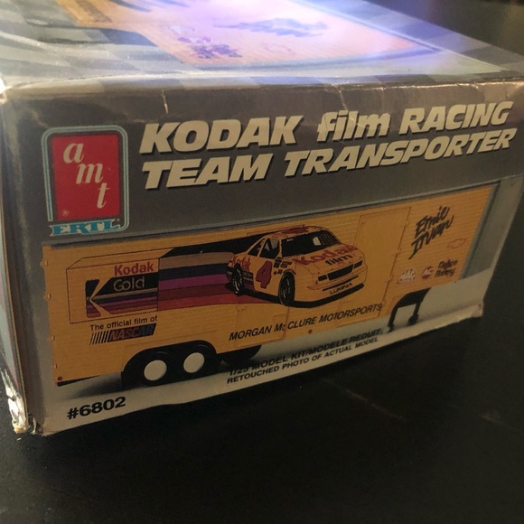 KODAK RACING TEAM TRANSPORTER - Picture 4 of 12